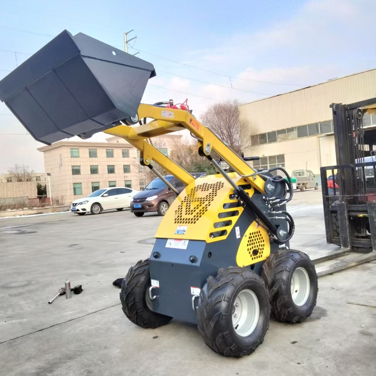 380E skid steer loader four-wh - Skid Steer Loader reseña y precio